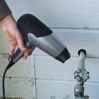 Comment réchauffer un approvisionnement en eau gelée: un aperçu des méthodes les plus efficaces