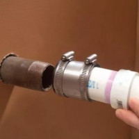 La connexion des tuyaux en plastique avec du métal: une analyse des meilleures méthodes et des nuances de montage