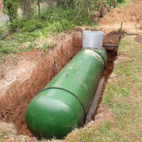 Comment déterminer correctement la distance entre le réservoir de gaz et l'immeuble: choisissez un endroit approprié sur le site