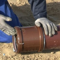 Tuyaux en PVC pour les eaux usées extérieures: types, tailles, avantages et inconvénients