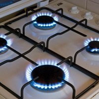 Est-il possible de se prélasser dans une cuisinière à gaz: normes et exigences + dangers potentiels en ignorant une interdiction