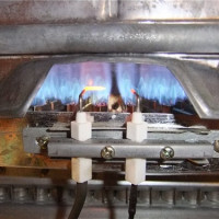 Pourquoi le geyser s'allume avec du coton: trouver la cause et des conseils pour réparer la panne