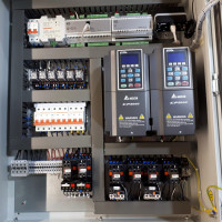 Armoire de commande de pompe: types, schémas de raccordement, aperçu des modèles populaires