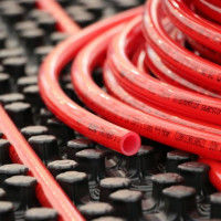 Comment fabriquer un plancher chauffant à l'eau de vos propres mains: un guide étape par étape de la conception à l'assemblage