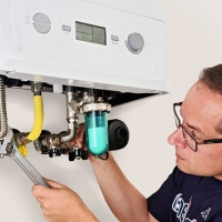 Comment nettoyer la colonne de gaz: méthodes disponibles pour une mise en œuvre indépendante