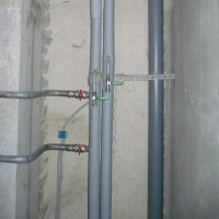 Remplacement des tubes de salle de bain: un guide étape par étape pour travailler