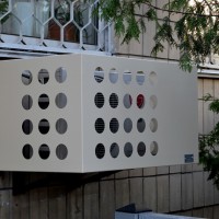Installation du panier du climatiseur sur la façade: instructions d'installation et subtilités du travail