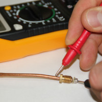 Thermocouple pour une colonne de gaz: conception et principe de fonctionnement + auto-inspection et remplacement