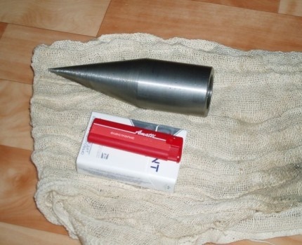 İğne kuyusunun ilk bağlantısının ucu elle işlenir Kendin yap iğne ucu