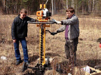 Wie man Wasser für einen Erkundungsbrunnen findet Explorationsbohrungen