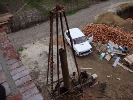 Método de corda de choque para perfurar poços na areia Método de corda de choque