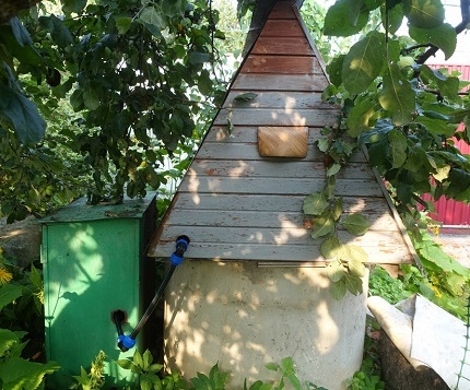 Water intake in a well by a pumping station