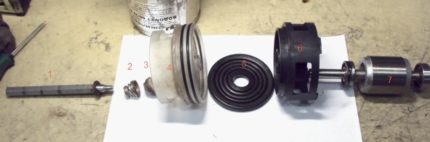 Moteur à jet d'eau démonté