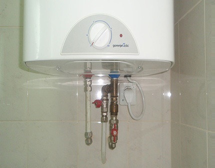 Vidange de l'eau dans l'égout