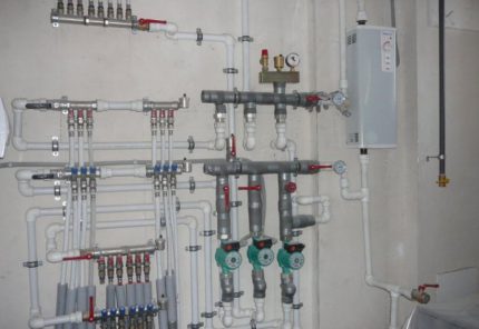 Attacher la chaudière électrique chauffante en polypropylène Chaudière électrique