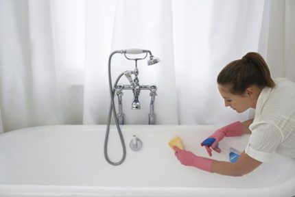 Comment prendre soin d'un jacuzzi Nettoyage de bain
