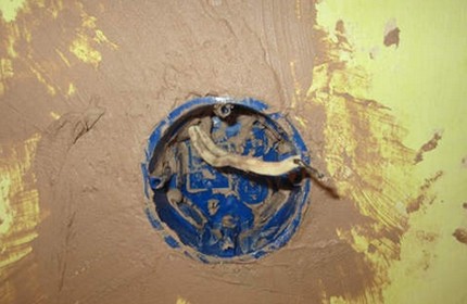 Fixer le verre avec une solution