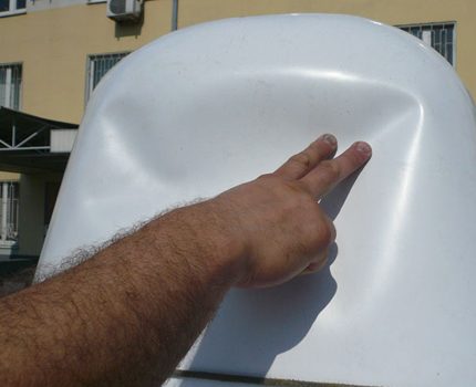 Wie man einen Acrylliner in einem Bad wählt Schlechter Acrylliner