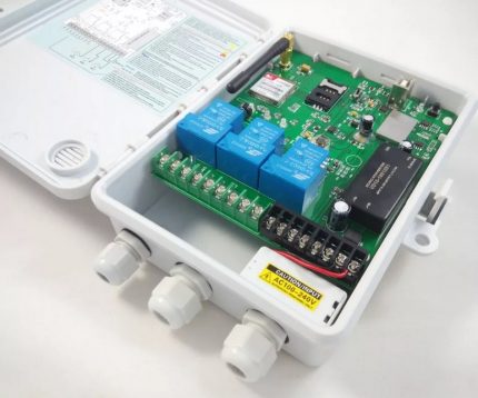 SMS block with terminal blocks