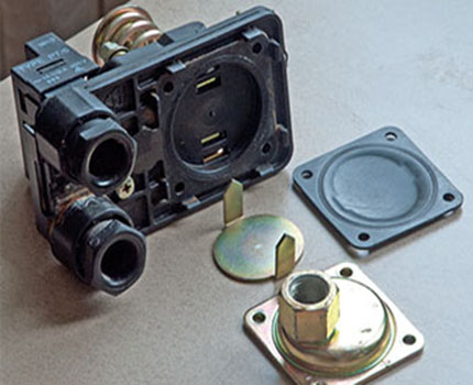 Membrane et piston métallique