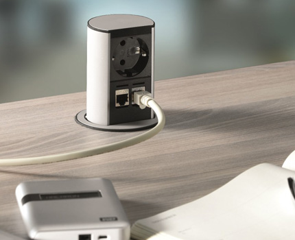 Types de prises intégrées dans le comptoir Modèles rétractables avec divers connecteurs