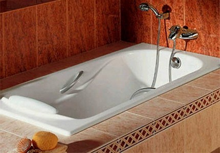 La salle de bain en acier avec mains courantes est confortable pour les personnes âgées Mains courantes en acier inoxydable