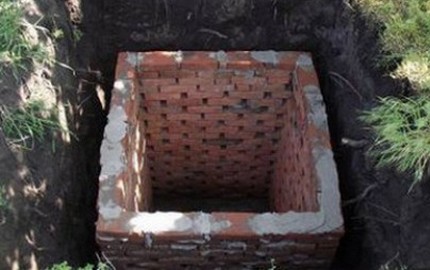 Brick filtering sewer well design Masonry of the walls of the waste tank