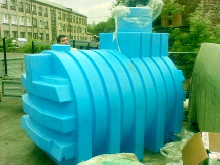 Small plastic construction