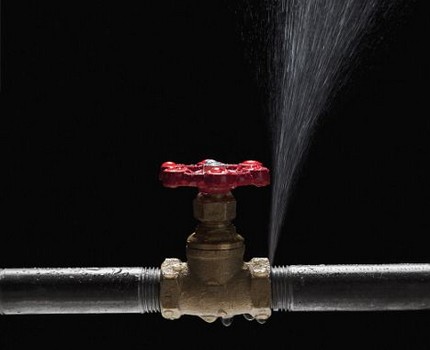 Percée de tuyau inattendue