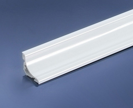 Plastic border for installation on a bathtub Plastic corner