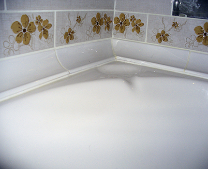Features of installing a ceramic border on the side of the bathtub Ceramic corner