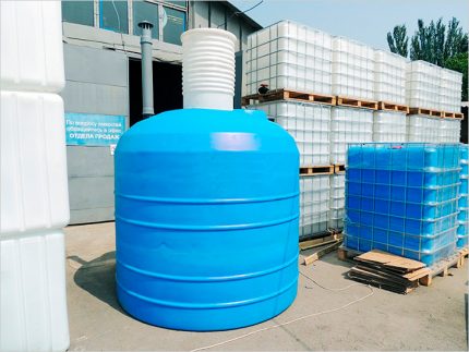 Récipient en plastique pour puisard