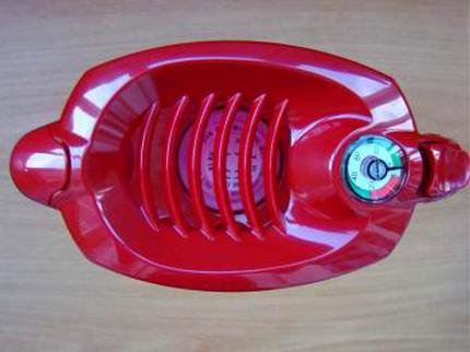 The indicator on a cover of the filter for water purification for giving Mechanical indicator on the cover