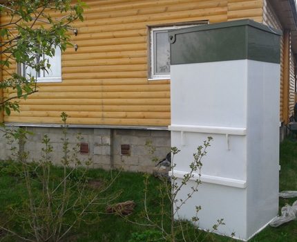 Fosse septique pour le traitement des eaux usées en plusieurs étapes dans le pays Installations de biorestauration à usage domestique