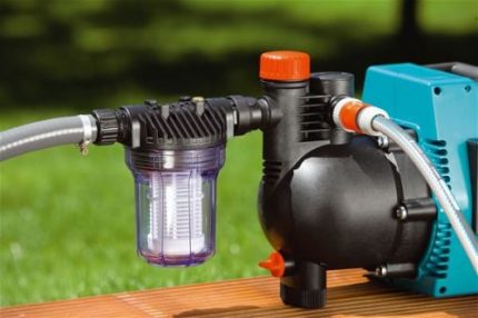 Havuz pompasının önündeki kartuş filtresi Kaba filtre