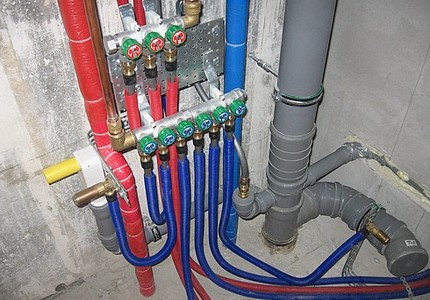 Nó de distribuição para coletor de aquecimento Contornos dos tubos de polietileno