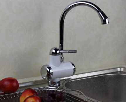 Comment utiliser un chauffe-eau compact dans la cuisine Robinet d'eau