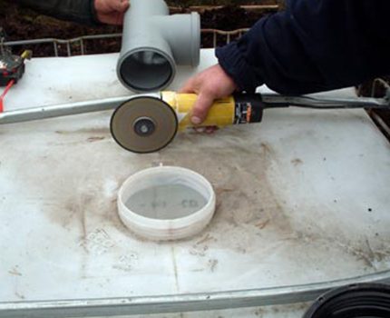 Vous pouvez couper des trous dans un eurocube avec une meuleuse