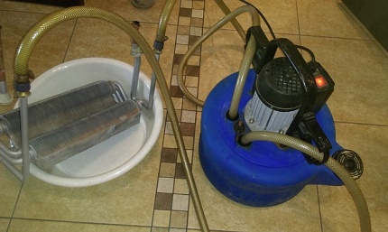 Regeln für die Spülung des Zusatzheizungssystems Spülen Sie das Heizsystem mit einem Booster