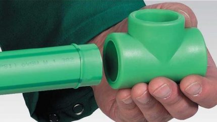 Soudage de tuyaux en plastique