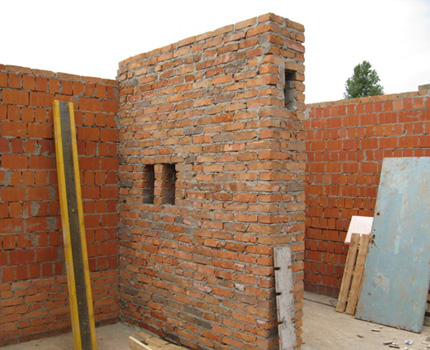 L'influence des conduits de ventilation sur l'aménagement d'une maison privée Disposition du conduit de ventilation dans le mur