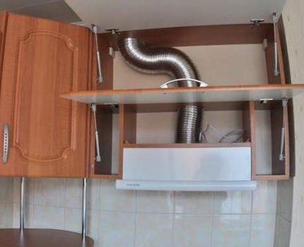 Hood box with plastic corrugation Corrugation bends well