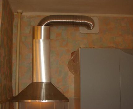 Original kitchen hood with air duct Original hood hood