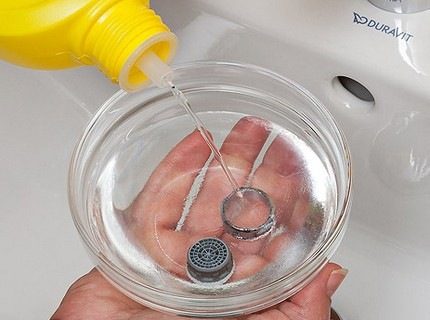 Cleaning from mineral deposits