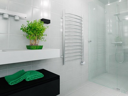 Which bathroom towel warmer is better to choose Powerful heated towel rail