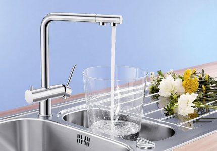 Welcher Mixer ist besser, um die veraltete Version in der Küche zu ändern Doppelwaschmischer