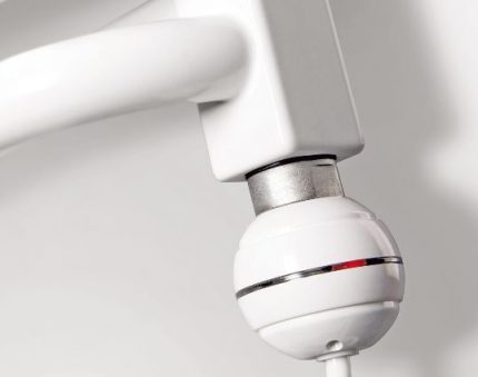 Einstellung der Betriebsart des elektrisch beheizten Handtuchhalters Verfahren zur Temperatureinstellung