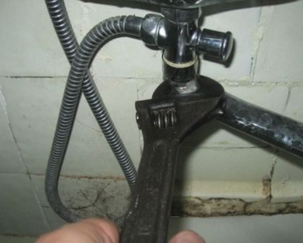 Desserrer l'écrou-raccord