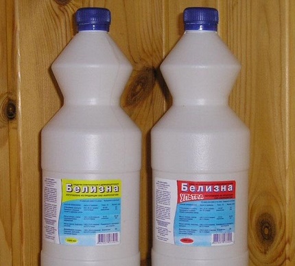 Comment enlever la moisissure noire des tableaux blancs en utilisant du blanc