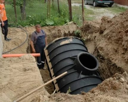 Barril de plástico - tanque de armazenamento para a fossa Fossa de um barril grande